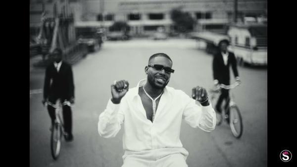 VIDEO: Adekunle Gold - Coco Money